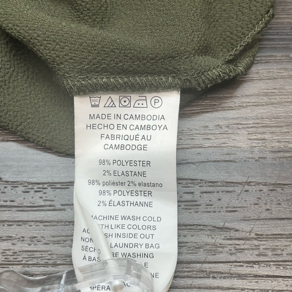 Michael Kors 1X Olive Green Zip Front Blouse ✨ Gold Hardware & Pockets - Picture 11 of 11